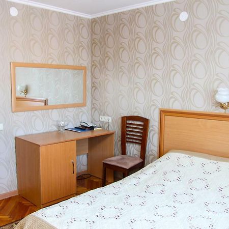 Ust-Kamenogorsk Hotel Ngoại thất bức ảnh