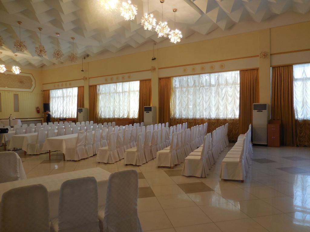 Ust-Kamenogorsk Hotel Ngoại thất bức ảnh