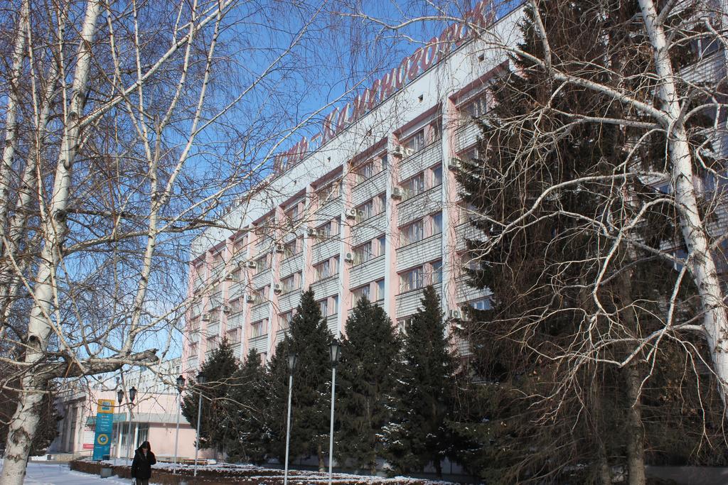 Ust-Kamenogorsk Hotel Ngoại thất bức ảnh