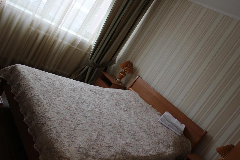 Ust-Kamenogorsk Hotel Ngoại thất bức ảnh