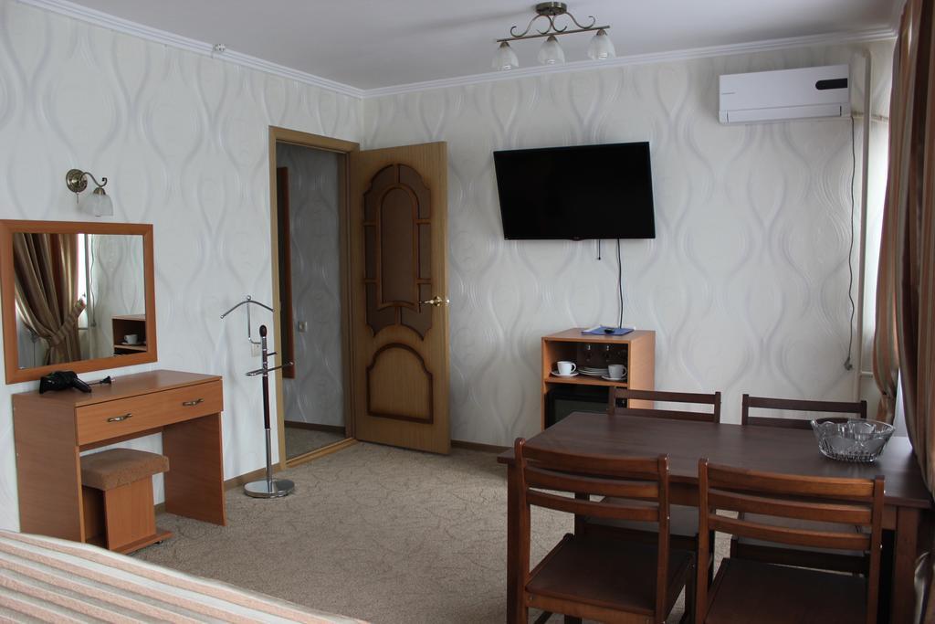 Ust-Kamenogorsk Hotel Ngoại thất bức ảnh