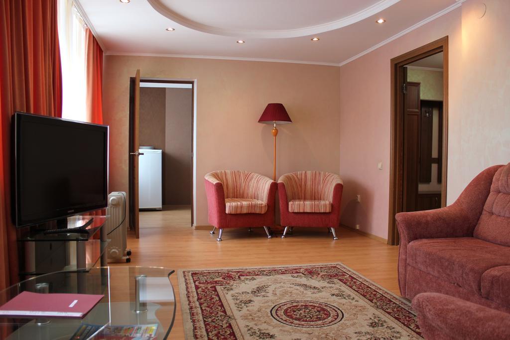 Ust-Kamenogorsk Hotel Ngoại thất bức ảnh