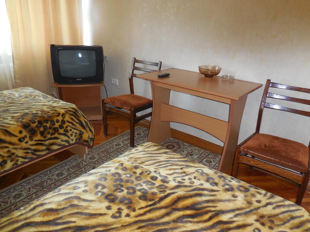 Ust-Kamenogorsk Hotel Phòng bức ảnh
