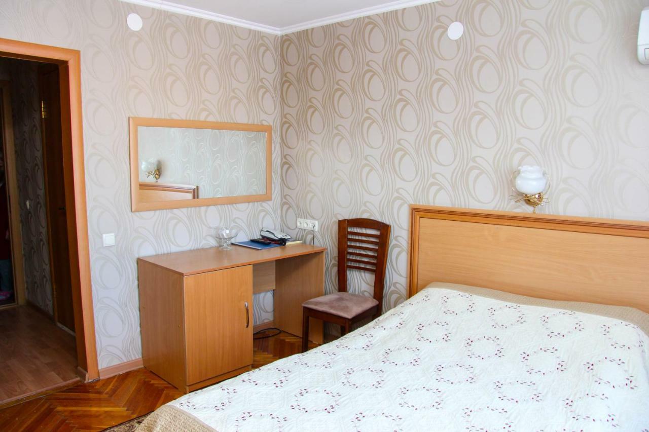 Ust-Kamenogorsk Hotel Ngoại thất bức ảnh